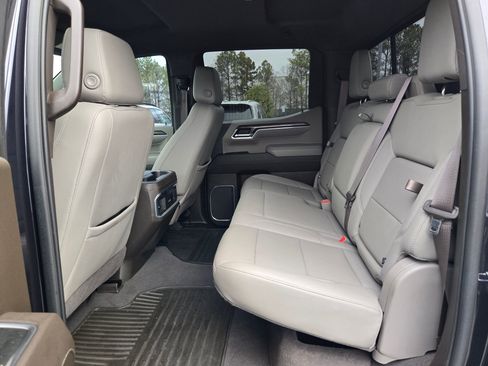 Used 2022 Chevrolet Silverado 1500 LTZ w/ Technology Package image 29