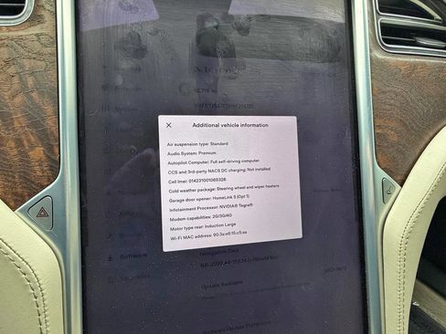 Used 2017 Tesla Model S 60 image 25