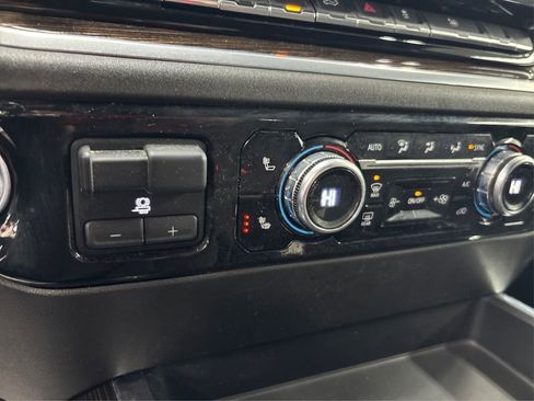 Used 2022 GMC Sierra 1500 Elevation w/ LPO, Elevation Black Package AWD/4WD image 33