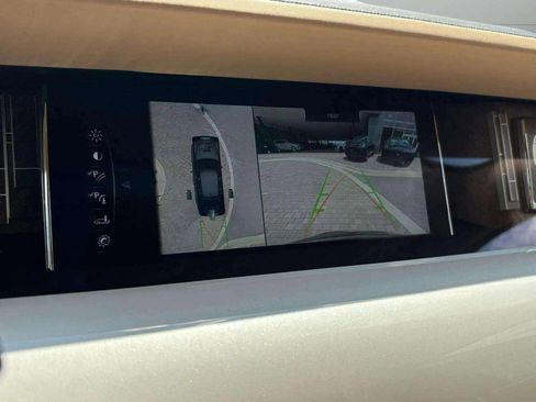 Used 2019 Rolls-Royce Phantom Sedan image 36