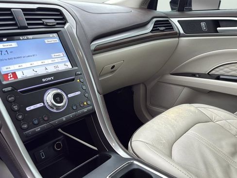 Used 2017 Ford Fusion Platinum image 20