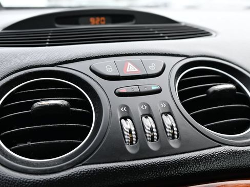Used 2003 Mercedes-Benz SL 500 image 26