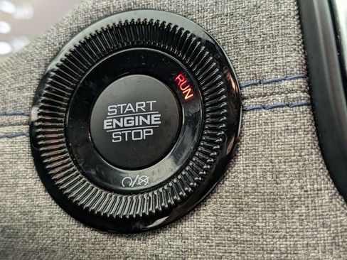 Used 2024 Jeep Compass Latitude image 22