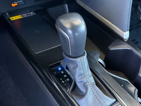 Used 2025 Toyota Camry SE FWD image 22