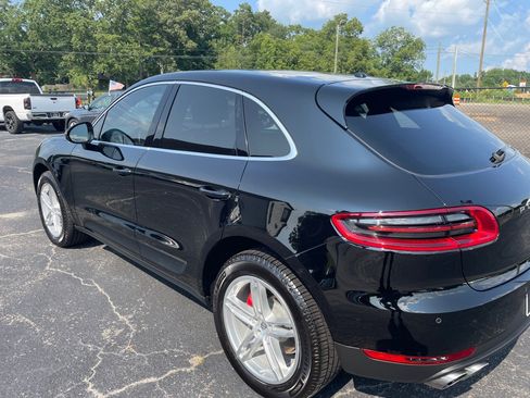 Used 2017 Porsche Macan S AWD/4WD image 4
