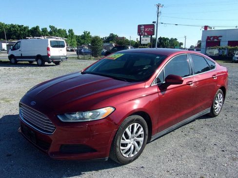 Used 2014 Ford Fusion S FWD image 3