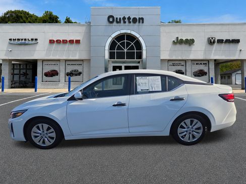 Used 2024 Nissan Sentra S FWD image 6