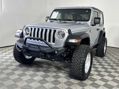 Used 2022 Jeep Wrangler Sport image 4