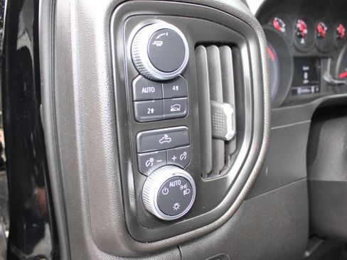 Used 2019 GMC Sierra 1500 4x4 Crew Cab w/ Convenience Package image 17