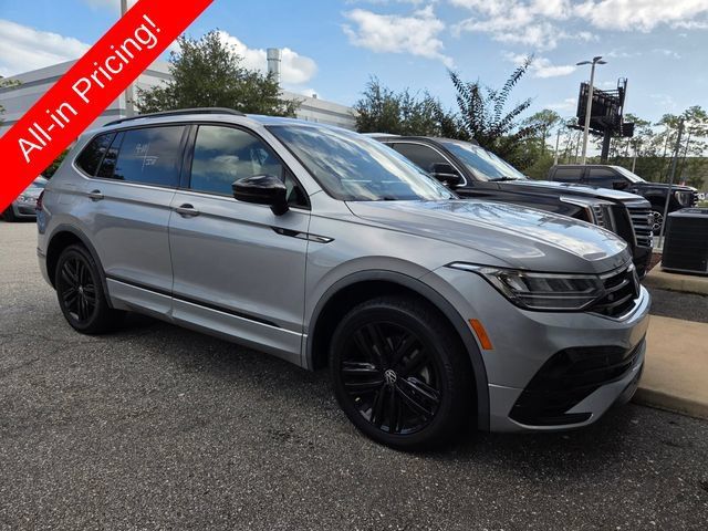 Used 2022 Volkswagen Tiguan SE R-Line FWD image 3