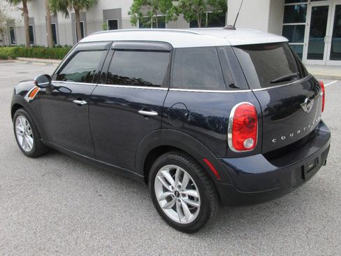 Used 2014 MINI Cooper Countryman w/ Cold Weather Package image 3