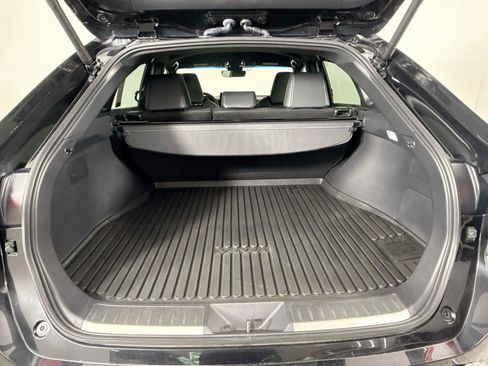 Used 2024 Toyota Venza XLE AWD/4WD image 41