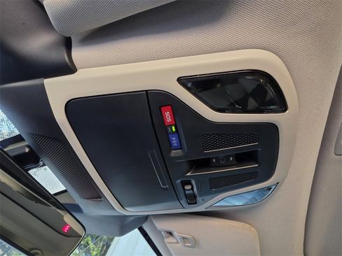 Used 2023 Subaru Outback Limited XT image 31