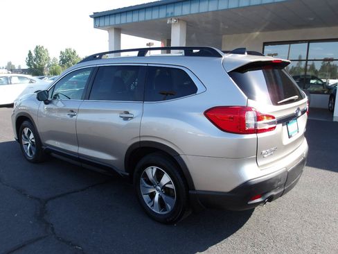 Used 2019 Subaru Ascent Premium AWD/4WD image 3