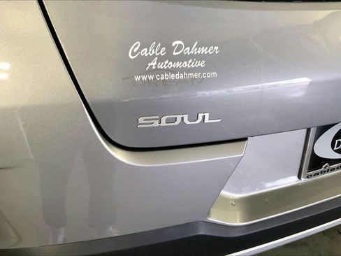 Certified 2024 Kia Soul S FWD image 8