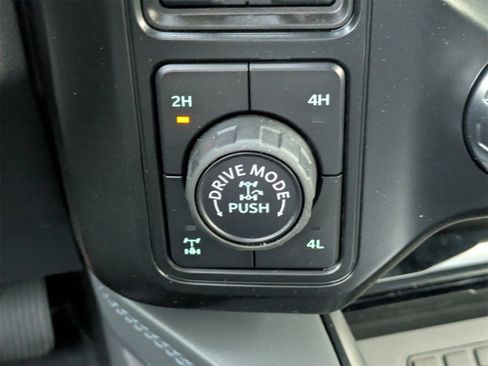 New 2026 Ford F250 Platinum w/ Tremor Off-Road Package image 24