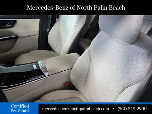 Used 2024 Mercedes-Benz GLC 300 4MATIC image 10