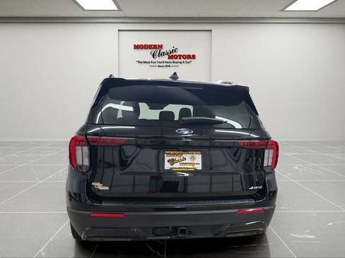 Used 2025 Ford Explorer ST-Line w/ ST-Line Street Pack AWD/4WD image 4