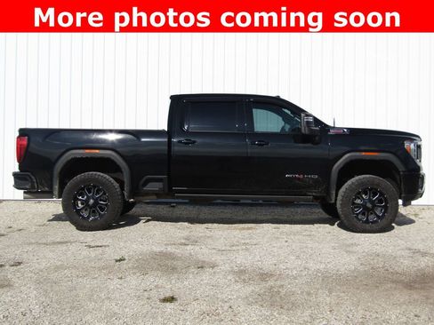 Used 2020 GMC Sierra 2500 AT4 w/ AT4 Premium Package image 2