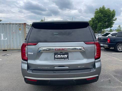 Used 2023 GMC Yukon SLT w/ SLT Premium Package AWD/4WD image 6