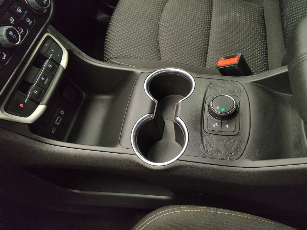 Used 2022 GMC Terrain SLE w/ Driver Convenience Package FWD image 26