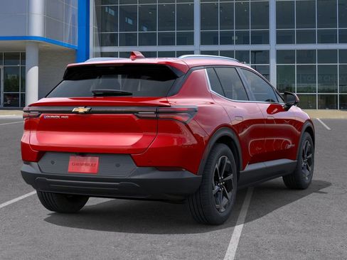 New 2026 Chevrolet Equinox EV LT image 4