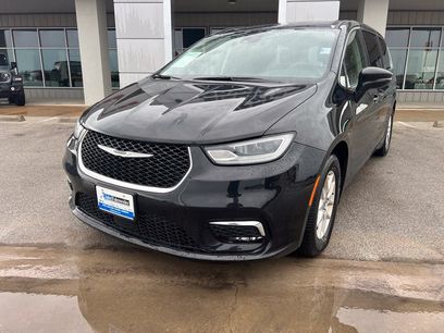 Used 2024 Chrysler Pacifica Touring-L
