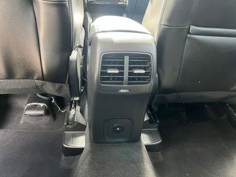 Used 2023 Ford Escape Platinum w/ Premium Technology Package AWD/4WD image 15