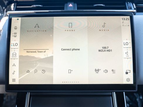 Certified 2026 Land Rover Range Rover Velar S AWD/4WD image 22