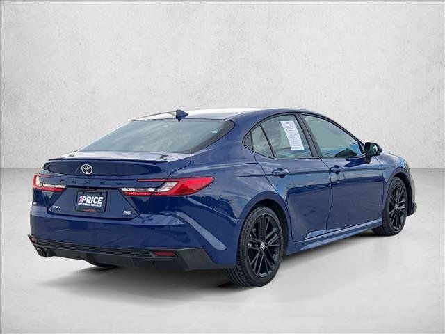Used 2025 Toyota Camry SE FWD image 5