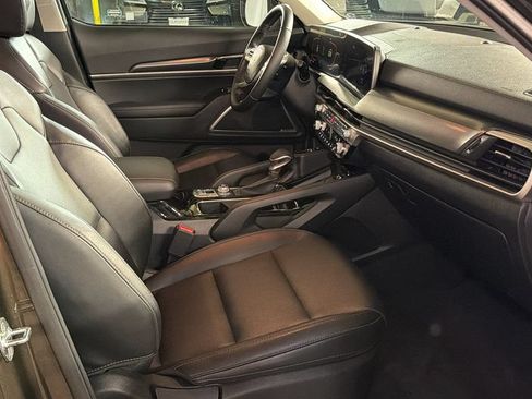 Used 2023 Kia Telluride S AWD/4WD image 9