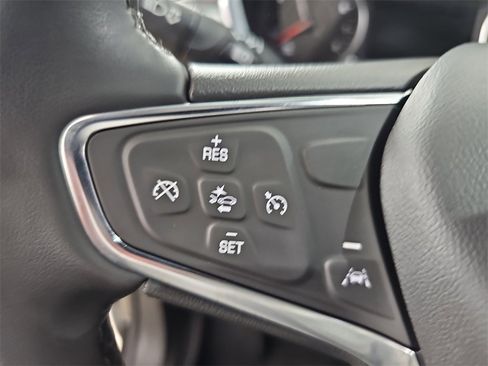 Used 2023 Chevrolet Equinox LT image 23