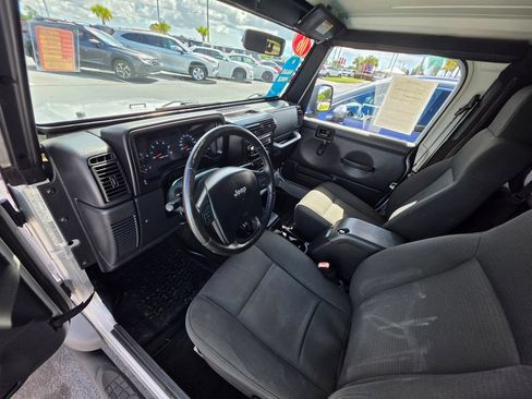 Used 2006 Jeep Wrangler Unlimited AWD/4WD image 13