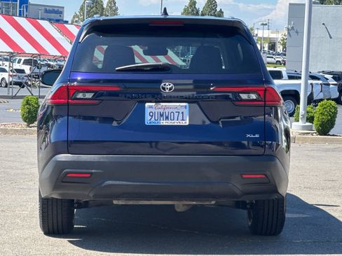 Used 2025 Toyota Grand Highlander FWD image 8