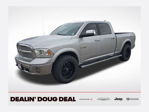 Used 2016 RAM 1500 Laramie w/ Convenience Group AWD/4WD image 1
