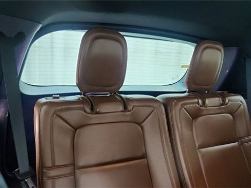 Used 2020 Lincoln Aviator Reserve w/ Equipment Group 202A image 28