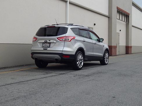Used 2014 Ford Escape SE w/ SE Chrome Package image 3