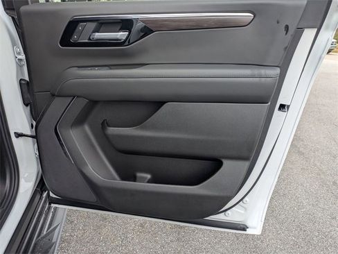 New 2026 Chevrolet Suburban LS image 33