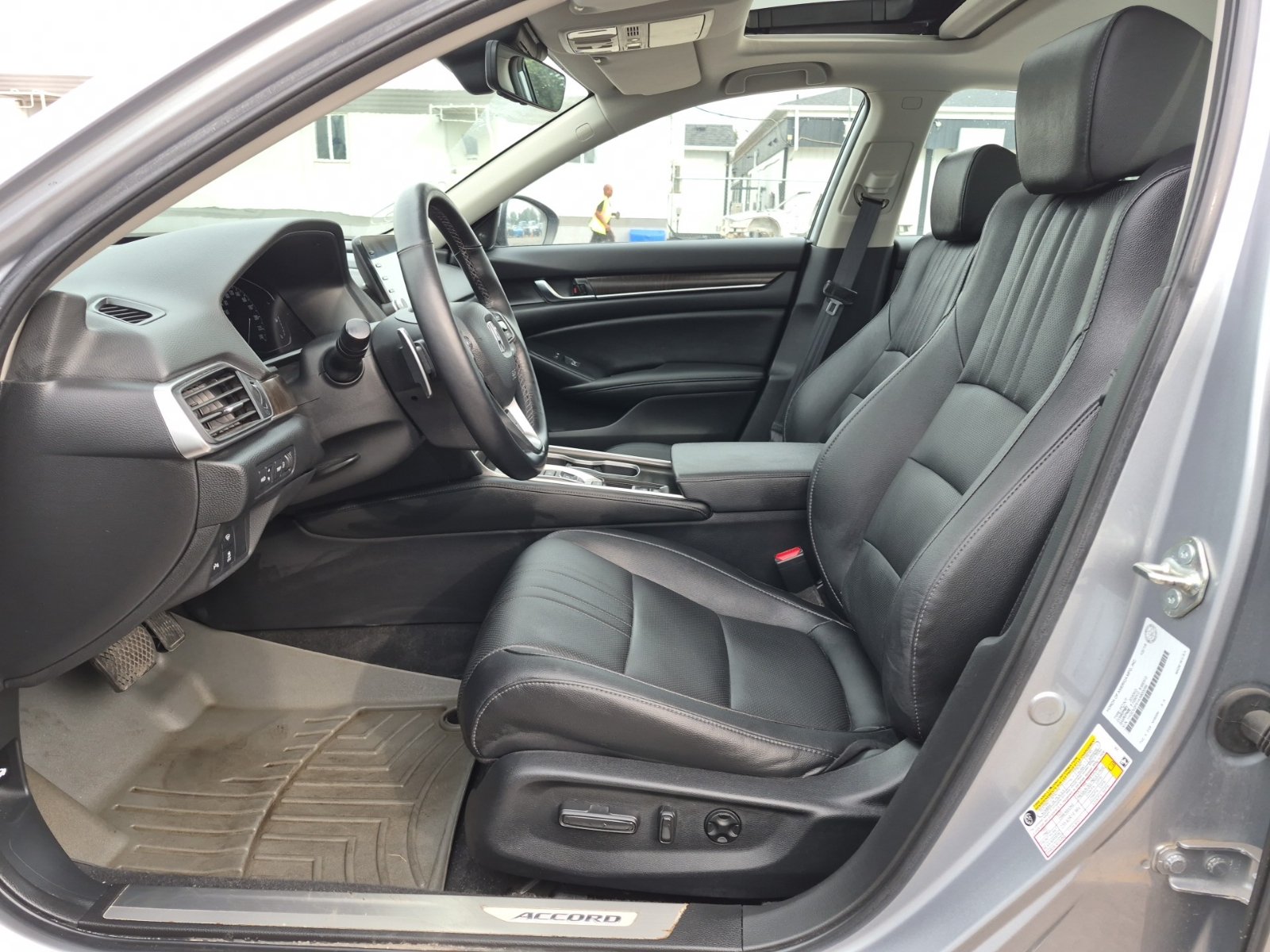 Used 2019 Honda Accord Touring image 8