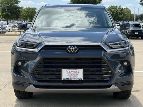Certified 2025 Toyota Grand Highlander FWD image 8