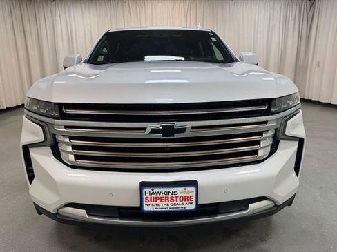 Used 2023 Chevrolet Suburban High Country AWD/4WD image 11