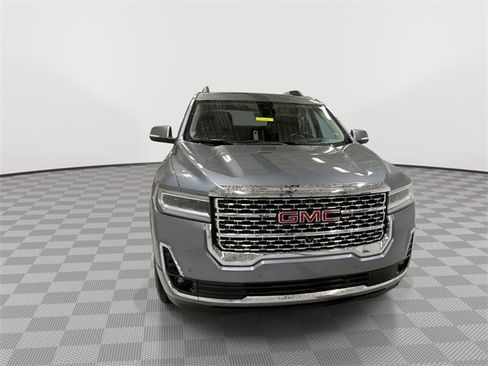Used 2021 GMC Acadia Denali w/ Denali Technology Package image 3
