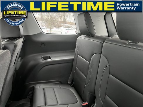 Certified 2023 GMC Acadia SLT w/ Trailering Package image 27