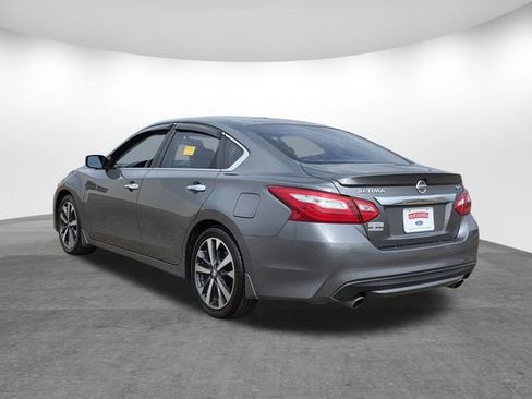 Used 2016 Nissan Altima 2.5 SR image 5
