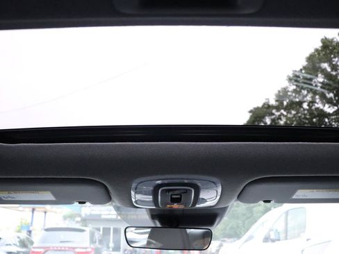 Used 2025 Hyundai Elantra SEL FWD image 19