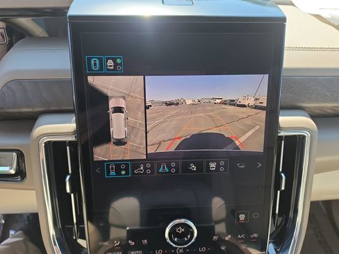 New 2026 GMC Yukon Denali w/ Denali Reserve Package AWD/4WD image 22