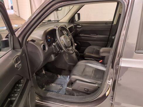 Used 2016 Jeep Patriot High Altitude image 16