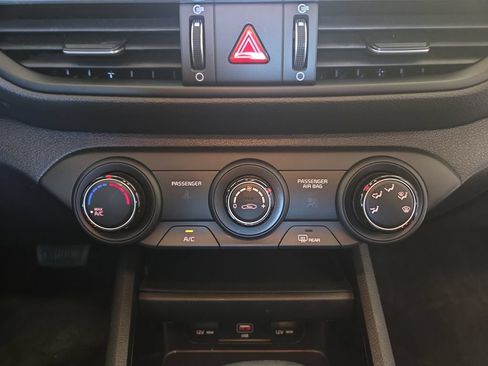 Used 2023 Kia Forte LXS w/ LXS Technology Package FWD image 17