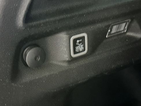 Used 2024 Jeep Grand Cherokee L Limited w/ Luxury Tech Group II image 33