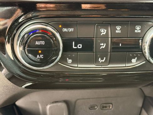 Used 2024 Chevrolet Trax ACTIV w/ Driver Confidence Package image 8